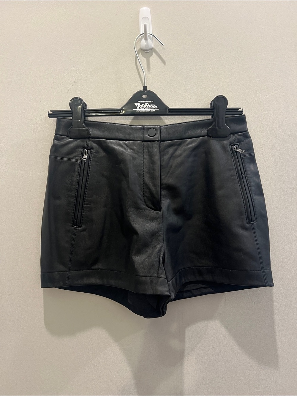 REAL LEATHER Leather Zip Pocket Women's Shorts